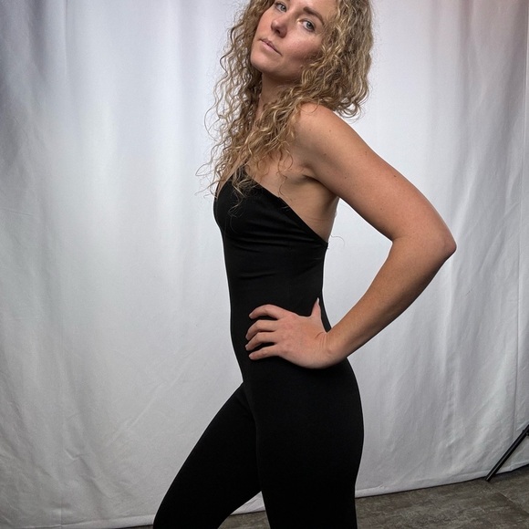 BB Dakota by Steve Madden Stretch V Neck Jumpsuit in Black Size Small - Picture 4 of 9
